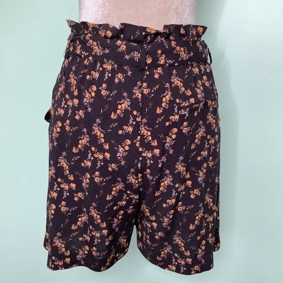 Jachs Girlfriend Floral Paper Bag High Waist Pull On Culotte Shorts NWT - Picture 7 of 16